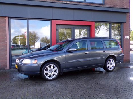 Volvo V70 - 2.5T AWD Edition Classic Supernette auto - 1