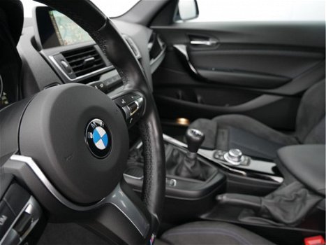 BMW 1-serie - 116d 116pk Executive M-uitvoering M sportpakket / airco / navigatie - 1