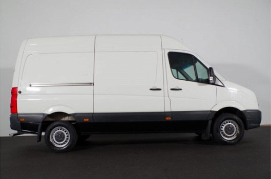 Volkswagen Crafter - 35 2.0 TDI L2H2. 165pk. Navi. Cruise. Trekhaak. 3zits. Airco. Geveerde stoel - 1