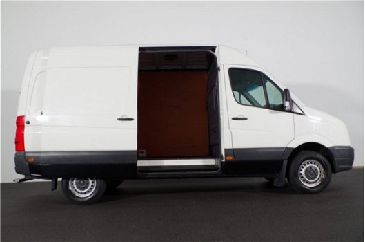 Volkswagen Crafter - 35 2.0 TDI L2H2. 165pk. Navi. Cruise. Trekhaak. 3zits. Airco. Geveerde stoel - 1