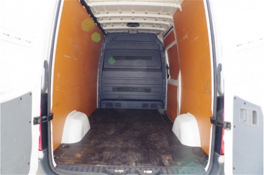 Volkswagen Crafter - 35 2.0 TDI L2H2. 165pk. Navi. Cruise. Trekhaak. 3zits. Airco. Geveerde stoel - 1