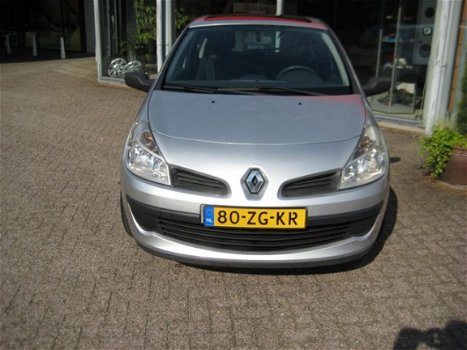 Renault Clio - 1.4 16V Special line - 1