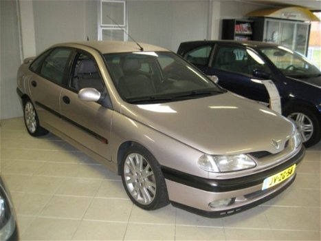 Renault Laguna - Baccara v6 automaat - 1