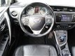 Toyota Auris Touring Sports - 1.8 Hybrid Lease+, Panoramadak / Leder / Camera + sensoren / 18'' Velg - 1 - Thumbnail