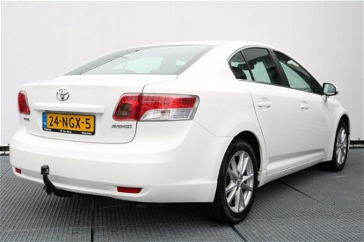 Toyota Avensis - 1.8 VVT-i Sedan Business, Navi, Trekhaak - 1