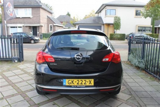 Opel Astra - 1.4 Turbo Blitz 120 pk NAVIGATIE PDC AIRCO LM VELGEN - 1