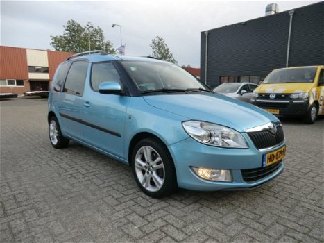 Skoda Roomster - 1.2 TSI Style BOVAG/Climat/Navi/PDC/Pano/LM - 1