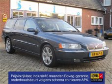 Volvo V70 - T5 260 pk Summum Family-line