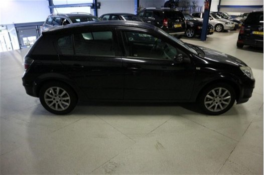 Opel Astra - 1.6 Temptation NAVI + VELG + TEL + HAAK + NAP KM STAND - 1