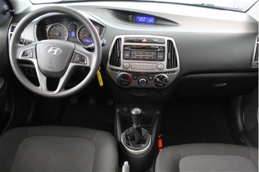 Hyundai i20 - | 1.2i | 85PK | Airco | CV | USB | 5drs | 15