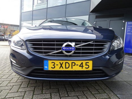 Volvo V60 - D2 Momentum Business Pack Connect - 1