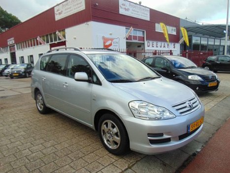 Toyota Avensis Verso - 2.0 VVT-I Luna 7 Stoelen - 1