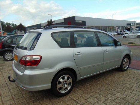 Toyota Avensis Verso - 2.0 VVT-I Luna 7 Stoelen - 1