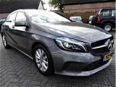 Mercedes-Benz A-klasse - 180 d Lease Edition | AMG Styling | Groot Navigatie | Xenon / LED | 1e eig