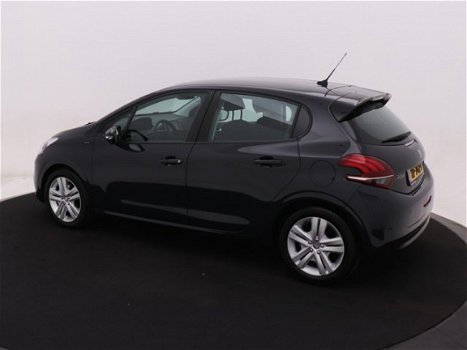 Peugeot 208 - 1.2 PureTech Signature | cruise controle | navi | airco | NEFKENS DEAL | - 1