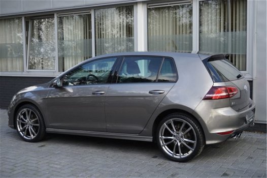 Volkswagen Golf - 1.2 TSI R-Line Clima|PDC|Xenon|LED Grijs Metallic - 1