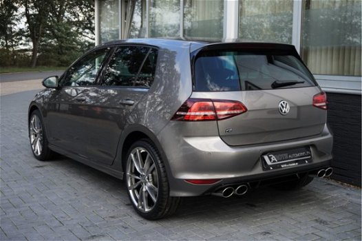 Volkswagen Golf - 1.2 TSI R-Line Clima|PDC|Xenon|LED Grijs Metallic - 1