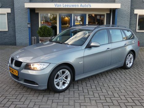 BMW 3-serie Touring - 318i Executive - 1