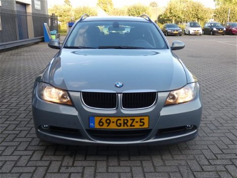 BMW 3-serie Touring - 318i Executive - 1