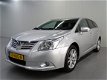 Toyota Avensis Wagon - 1.6 VVTi Business | Leder | Navigatie | Trekhaak - 1 - Thumbnail