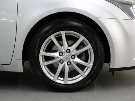 Toyota Avensis Wagon - 1.6 VVTi Business | Leder | Navigatie | Trekhaak - 1