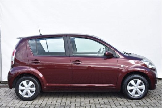 Daihatsu Sirion 2 - 1.0 12V TREND - DEALER ONDERHOUDEN - 1