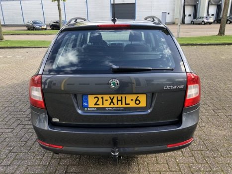 Skoda Octavia Combi - 1.2 TSI Ambition Bns NAVI/CRUISE/CLIMA/PDC/afn TRHK/NAP - 1