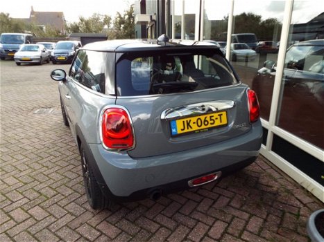 Mini Mini Cooper - 1.5 Chili Serious Business XENON-NAVI-KEYLESS-BOVAG-NAP-BOEKJES - 1