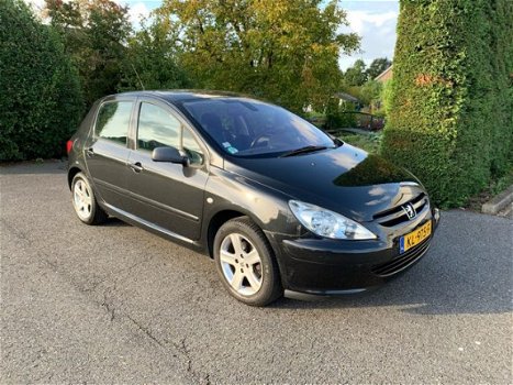 Peugeot 307 - 1.6 HDiF Navtech - 1