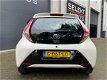 Toyota Aygo - 1.0 VVT-i x-play 1e Eigenaar/LM Velgen/Airco/Led/AUX/USB/Bluetooth/Camera/Car Play/Apk - 1 - Thumbnail