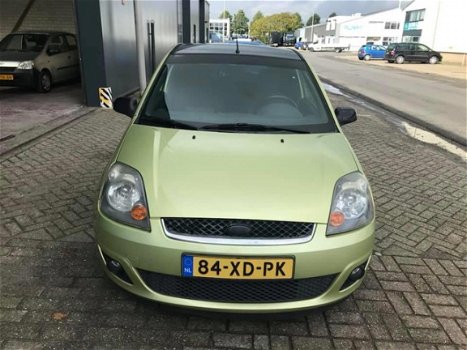 Ford Fiesta - 1.3-8V Futura APK/AIRCO/NAP/elekt ramen/meeneemprijs - 1