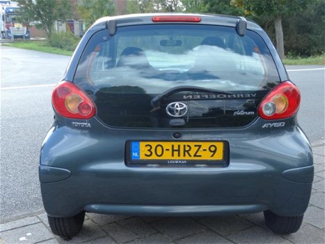 Toyota Aygo - 1.0-12V INCL NIEUWE APK - AIRCO - ELKETR RAMEN - PARROT - DEALER ONDERHOUDEN - 1