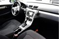 Volkswagen Passat Variant - 2.0 TDI 140PK DSG NAVI/PDC V+A/17INCH/FLIPPERS/WINTERSET - 1 - Thumbnail