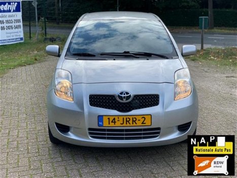 Toyota Yaris - 1.3 16v VVT-i Linea Terra - 1