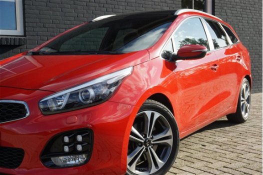 Kia cee'd Sportswagon - 1.6 CRDi GT-Line Xenon-Navigatie-Leder-Camera - 1