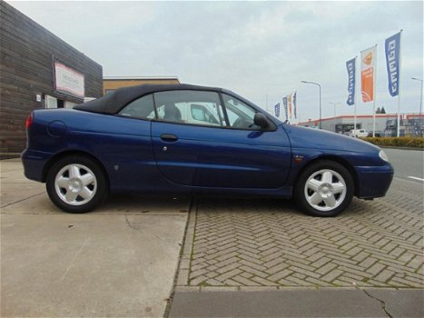 Renault Mégane Cabrio - 1.6-16V Sport /Volleder/Elec Ramen & Spiegels/Centr deurvergr/Dak is goed - 1