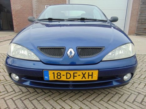 Renault Mégane Cabrio - 1.6-16V Sport /Volleder/Elec Ramen & Spiegels/Centr deurvergr/Dak is goed - 1