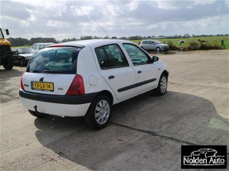 Renault Clio - RN 1.6 Automaat - 1