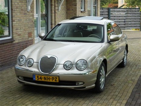 Jaguar S-type - 4.2 V8 Executive Schuifdak/Youngtimer - 1