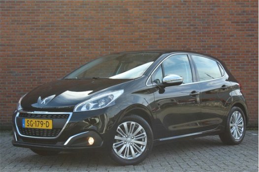 Peugeot 208 - 1.2 82pk Executive / Navi / Clima / Cruise control - 1