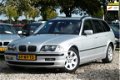 BMW 3-serie Touring - 320i *ZEER NETJES* NAVI/LEER/CRUISE/APK 10-2020 - 1 - Thumbnail