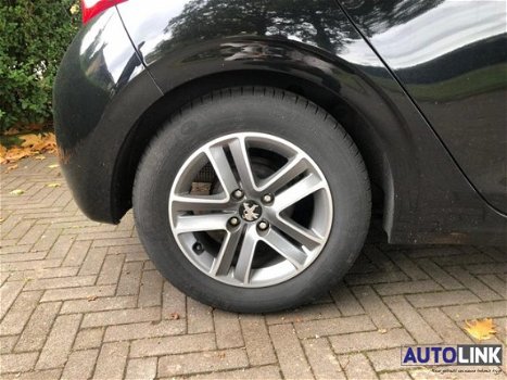 Peugeot 208 - Access 1.2 PureTech | NAVI | Airco| 5 dr - 1