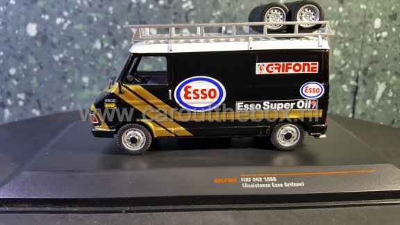 Fiat 242 1986 service van ESSO GRIFONE 1:43 Ixo V279 - 0