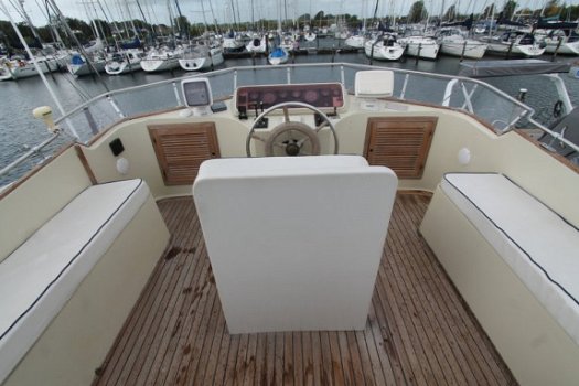 Tarquin Trader 41 + 2 Sundeck - 8