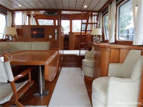 Volker 50 Trawler Pilothouse - 2