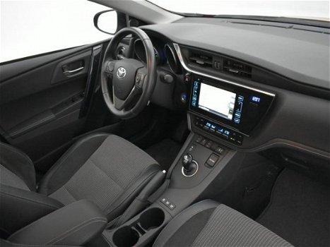 Toyota Auris Touring Sports - 1.8 Hybrid Business Pro AUTOMAAT / NAVI / AIRCO-ECC / PANORAMADAK / HA - 1