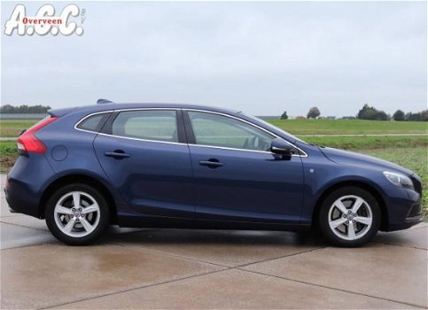 Volvo V40 - 2.0 D4 Ocean Race Leer Panodak Xenon 190pk - 1