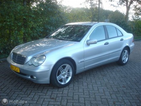 Mercedes-Benz C-klasse - 200 CDI Aut Airco-Cruise-Navi APK 9-2020 - 1