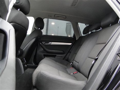 Audi A6 Avant - 2.0 TFSI Advance Aut. | Xenon | 19 inch | Camera | Navi | Trekhaak - 1