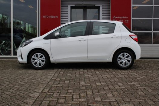 Toyota Yaris - 1.5 Hybrid Aspiration met navigatie - 1